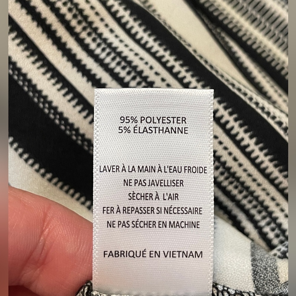 LUSH Black and White vertical stripe dress. XL Almost new condition - Picture 4 of 5